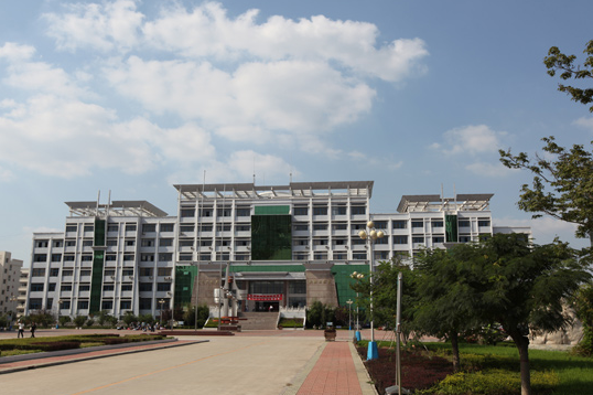 惠民县卫生学校与重庆科技院校对比分析